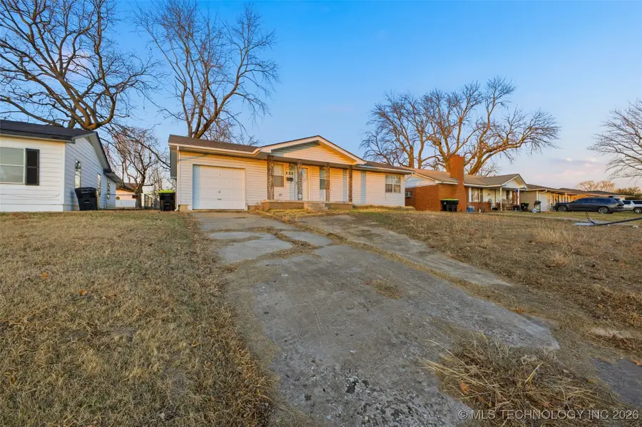 820 Charles Drive, Ada, OK 74820 - Image #3