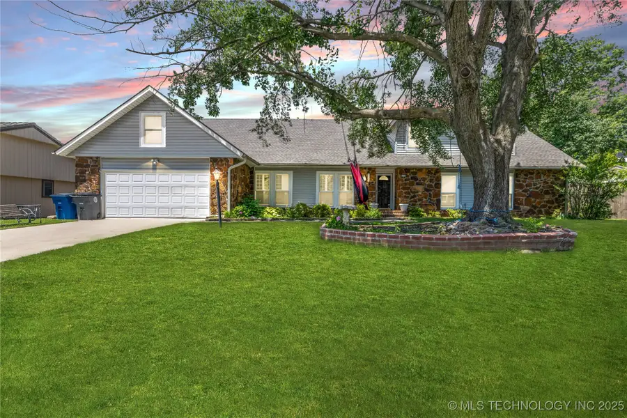 9208 S 70th Avenue E, Tulsa, OK 74133 - #2