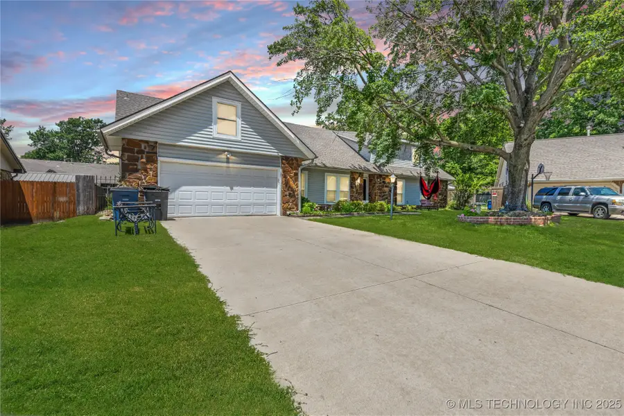 9208 S 70th Avenue E, Tulsa, OK 74133 - #3