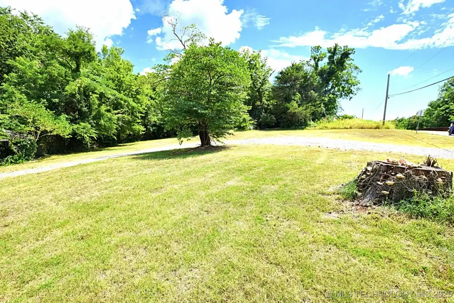 403 S Bluff Avenue, Tahlequah, OK 74464 - Image #3