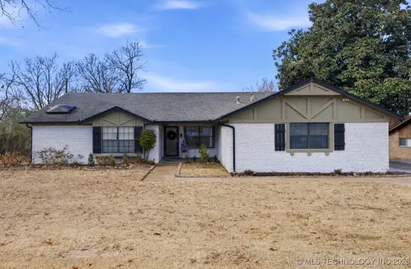 11618 S 74th East Avenue, Bixby, OK 74008