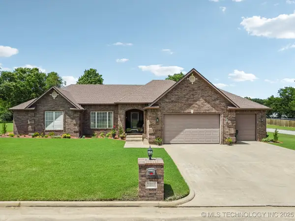 2207 Fieldstone Court, Okmulgee, OK 74447