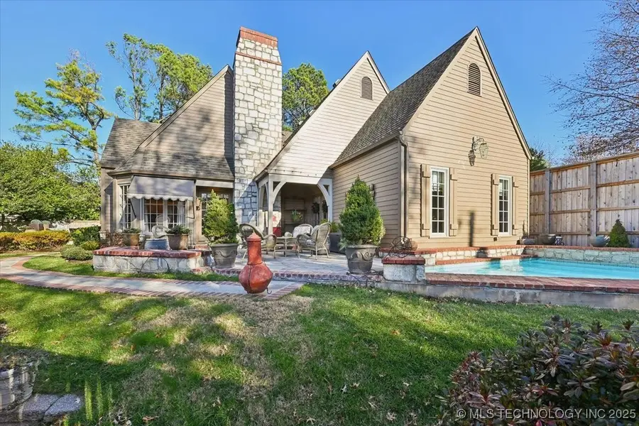 2522 S Columbia Avenue, Tulsa, OK 74114 - Image #2