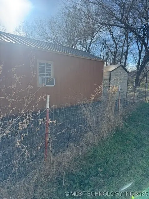 19237 Elizabeth, Oakland, OK 73446 - Image #2