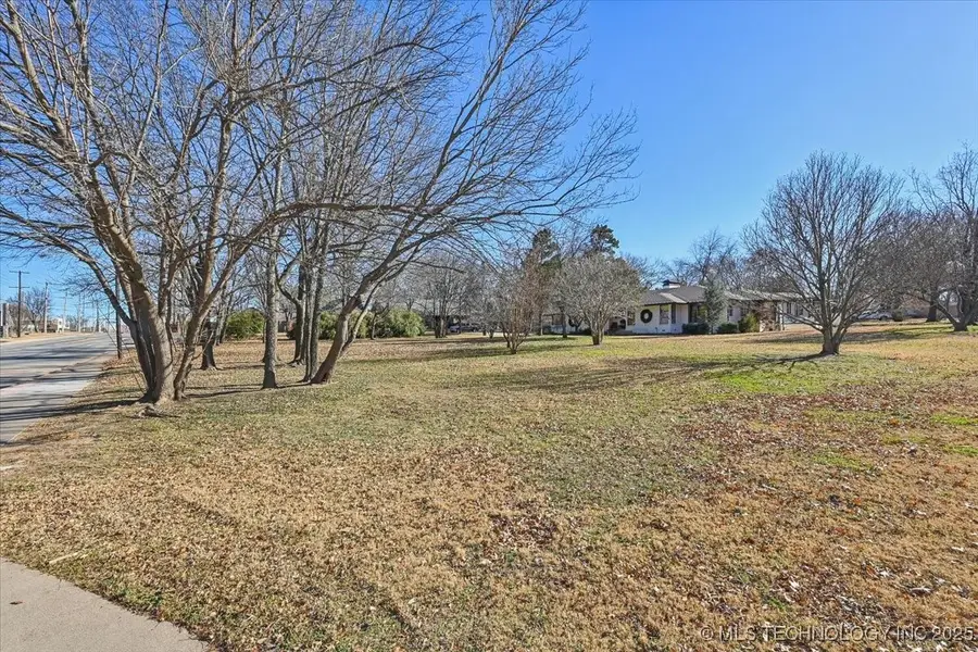 3106 S Gary Court, Tulsa, OK 74105 - Image #2