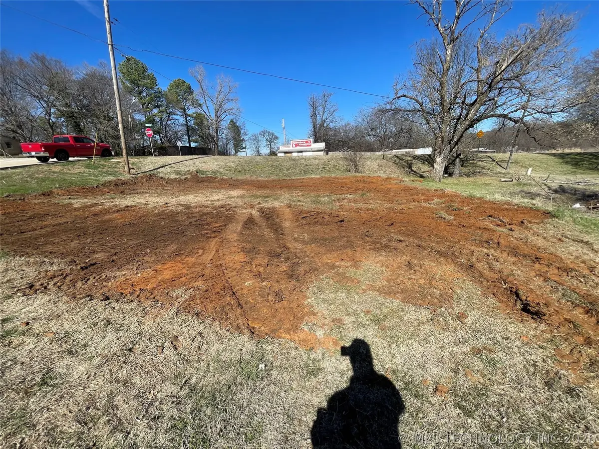 902 NE 4th Avenue, Durant, OK 74701 - #1