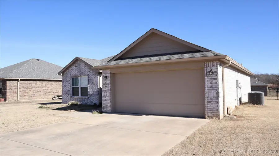 630 Lakefront Drive, Krebs, OK 74501 - Image #2