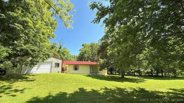 20596 E Whipperwill Road, Tahlequah, OK 74464