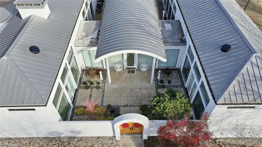 5301 Oak Timber Drive, Tulsa, OK 74131 - Image #2