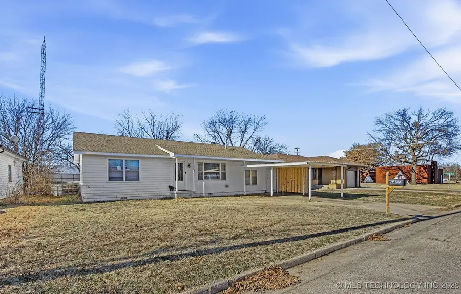 1405 S D Street, Blackwell, OK 74631 - Image #2