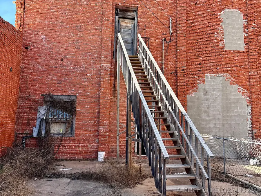 120 N Main Street, Yale, OK 74085 - Image #2