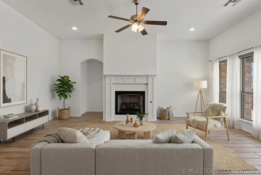 3610 S 12th Place, Broken Arrow, OK 74011 - #2