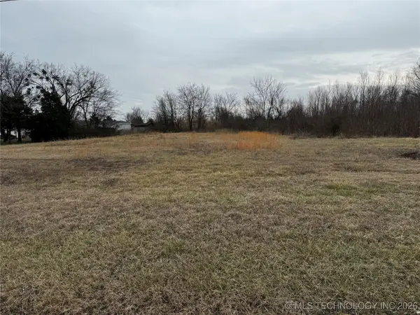 SW 13th Street, Wagoner, OK 74467