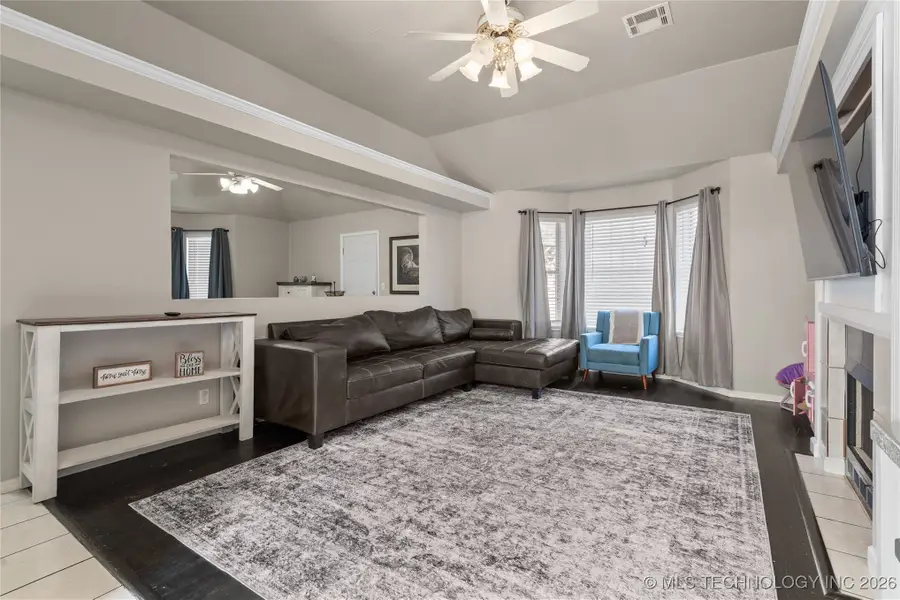 1609 Red Oak Drive, Ardmore, OK 73401 - Image #3