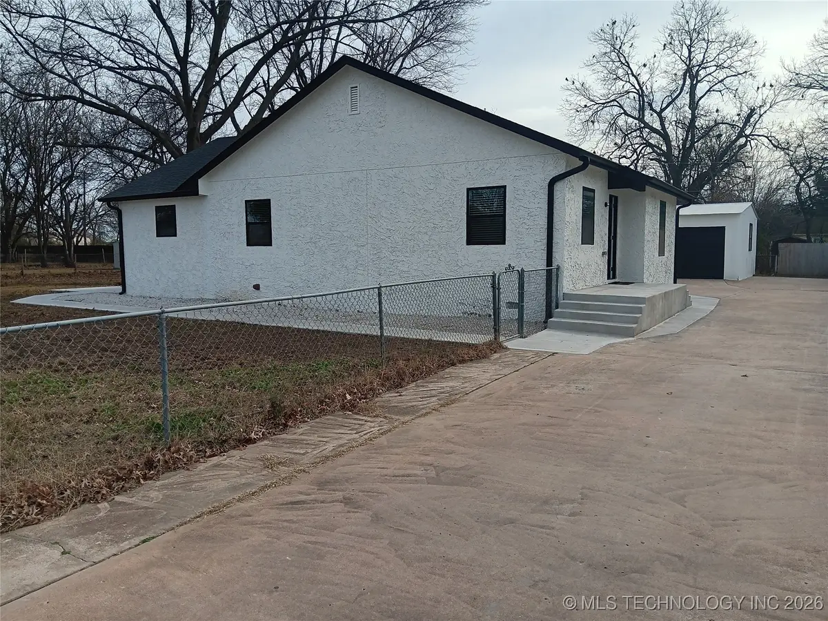 234 E 147th Street S, Glenpool, OK 74033 - Image #1