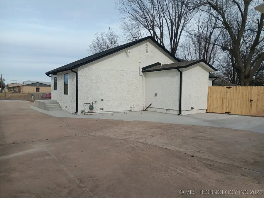 234 E 147th Street S, Glenpool, OK 74033 - Image #3