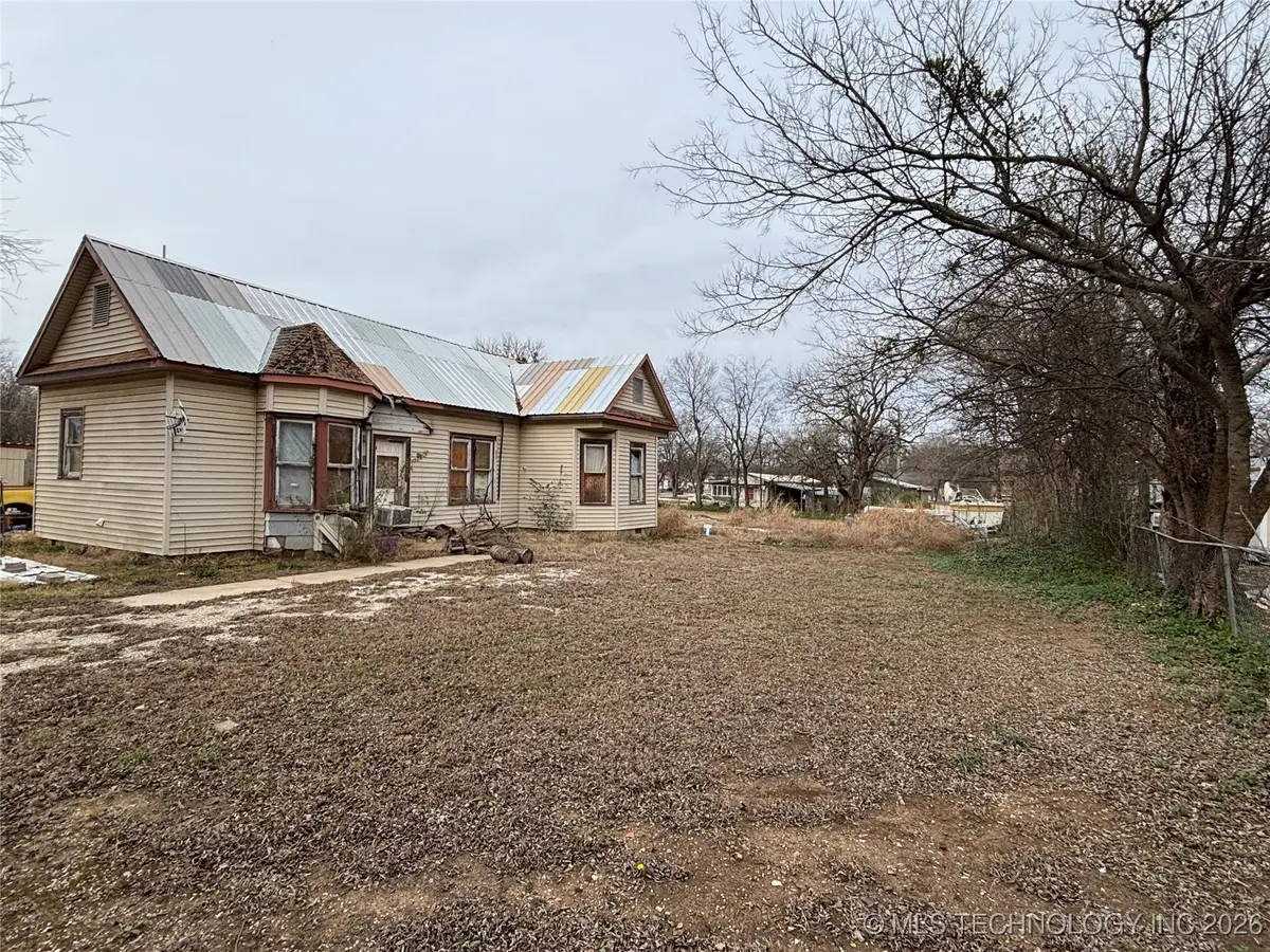 110 Ainsworth, Caddo, OK 74729 - Image #1