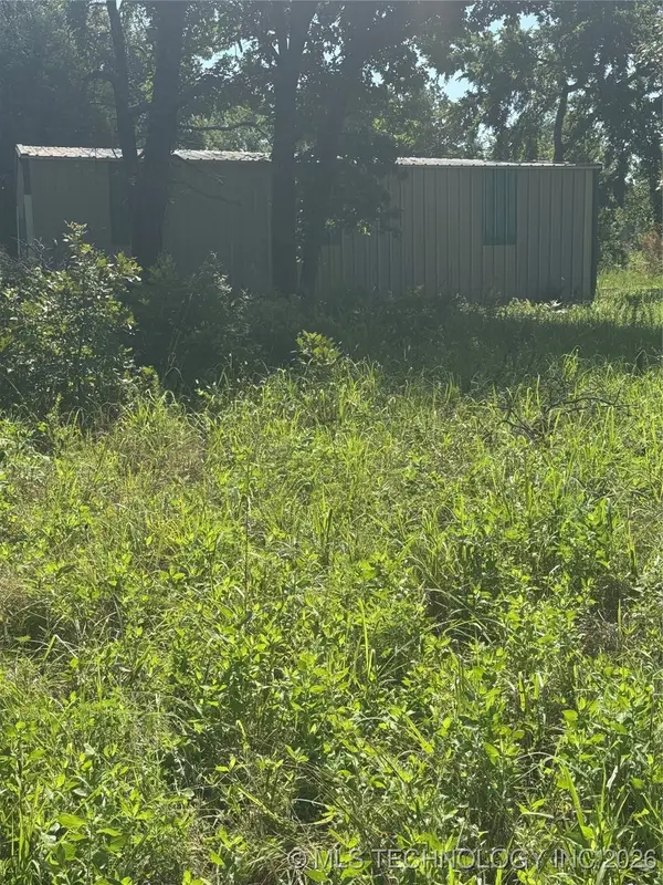 23686 S 106th Street E, Porum, OK 74455