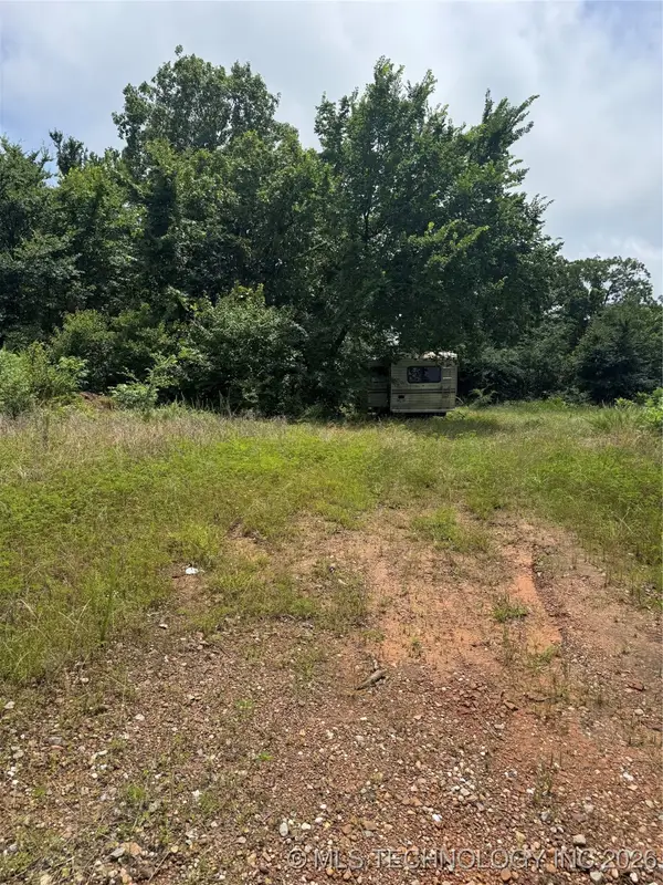 11017 E 233rd Street S, Porum, OK 74455