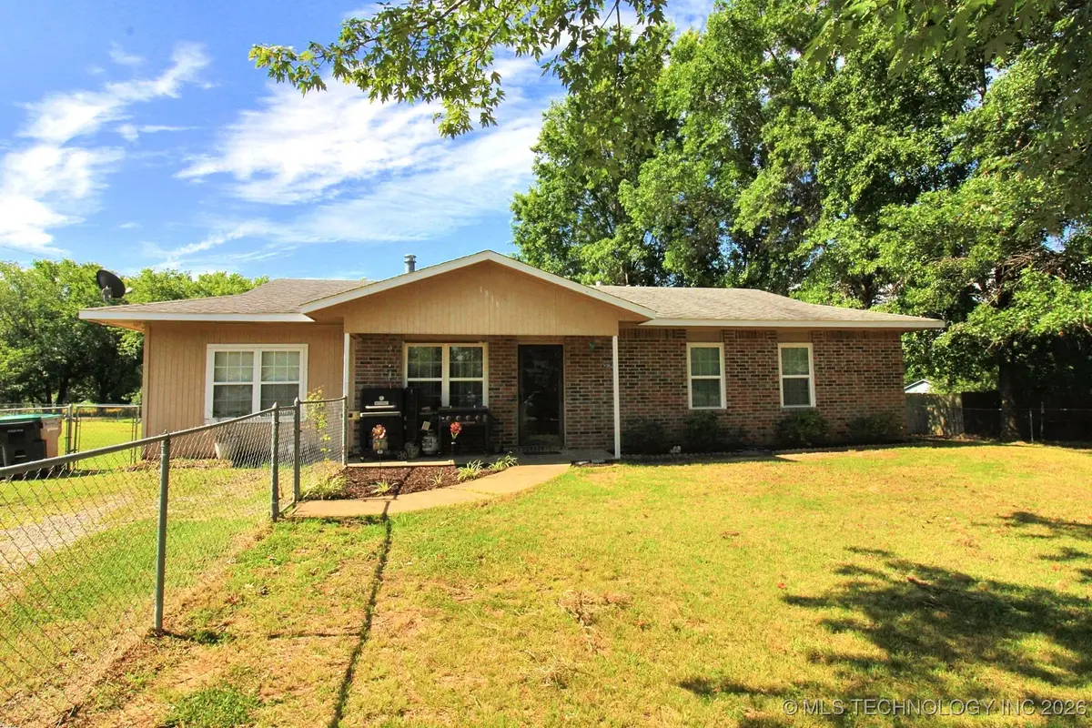 1518 E Hogner Street, Tahlequah, OK 74464 - Image #1