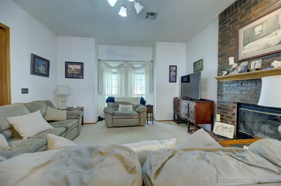 11309 S 107th East Avenue, Bixby, OK 74008 - Image #2