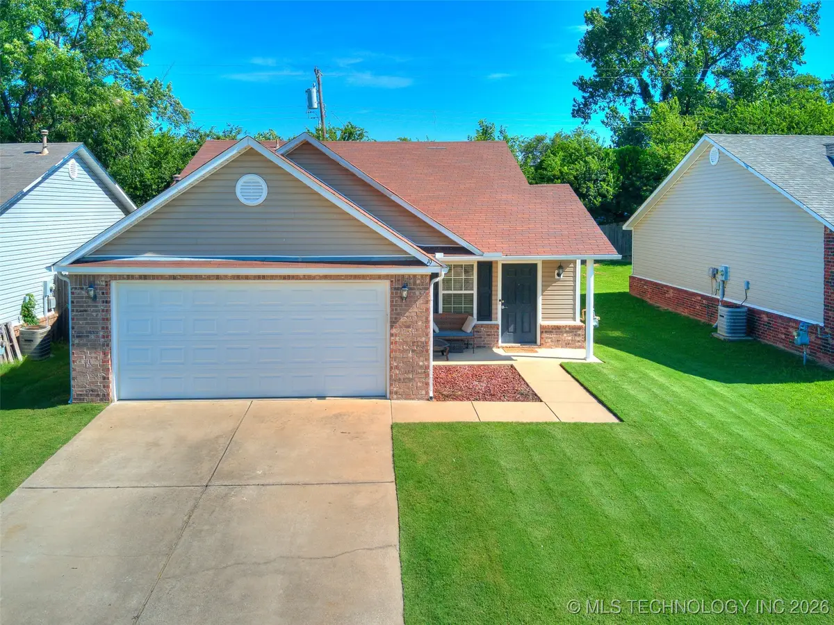 19 E Fairlane Court, Sapulpa, OK 74066 - Image #1