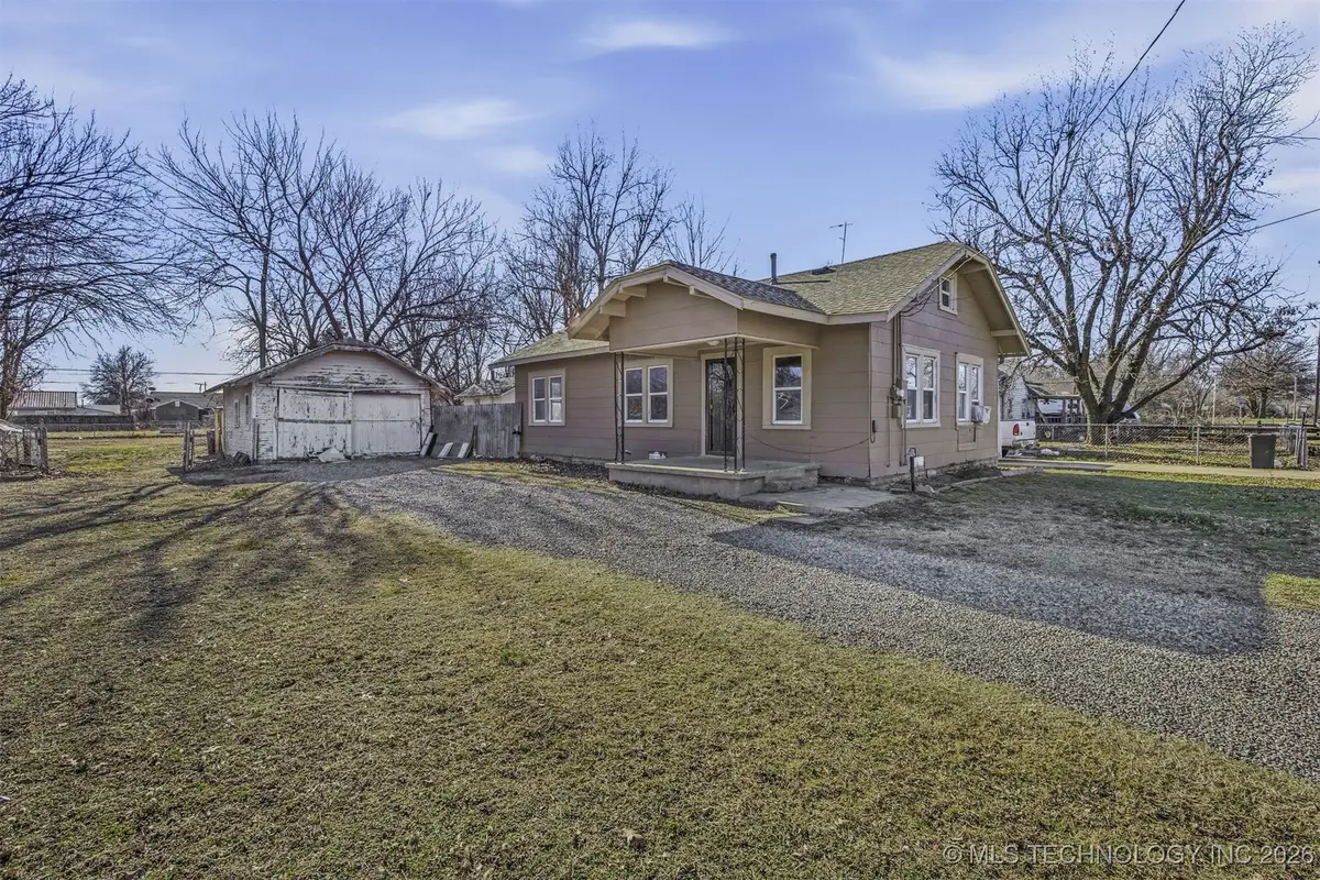 119 Enlow Avenue, Blackwell, OK 74631 - Image #1