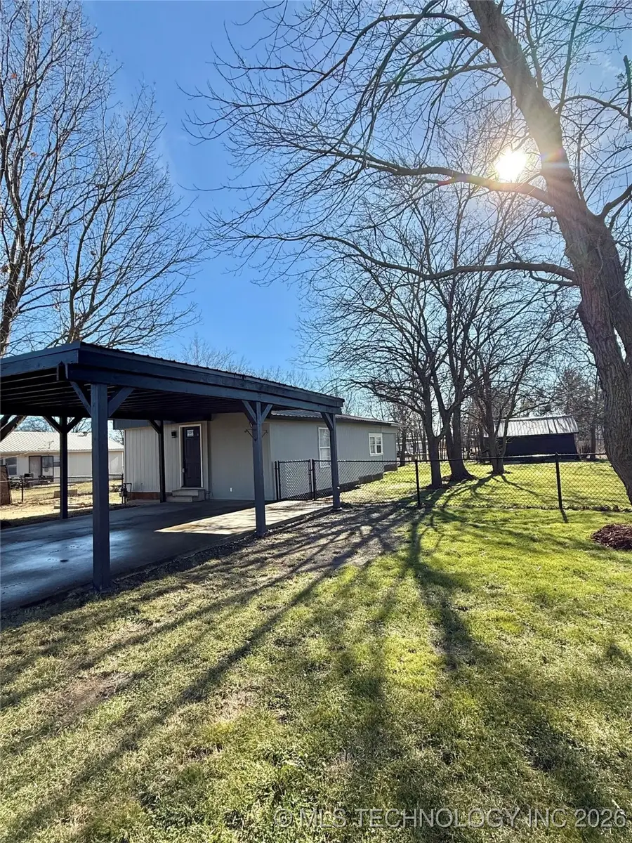 1210 NE 8th Street, Wagoner, OK 74467 - Image #3