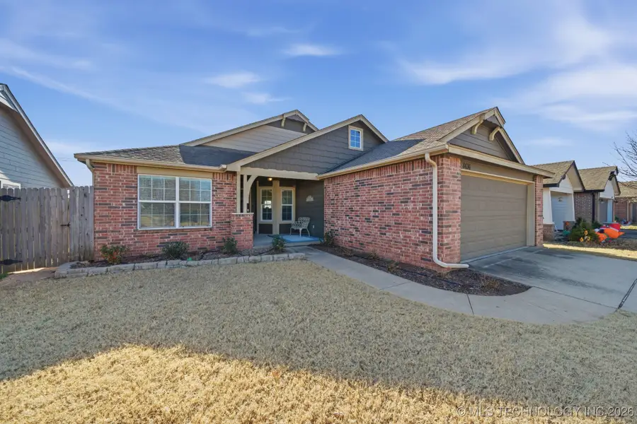 8436 E 160th Place, Bixby, OK 74008 - Image #2
