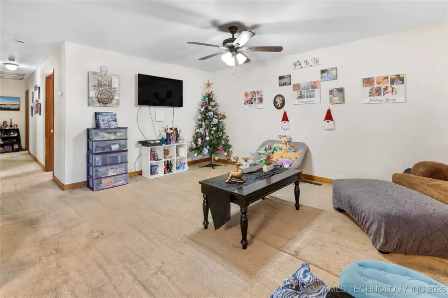 784 N Moccasin Place, Sapulpa, OK 74066 - Image #2