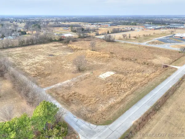 13401 E 105th Street N, Owasso, OK 74055