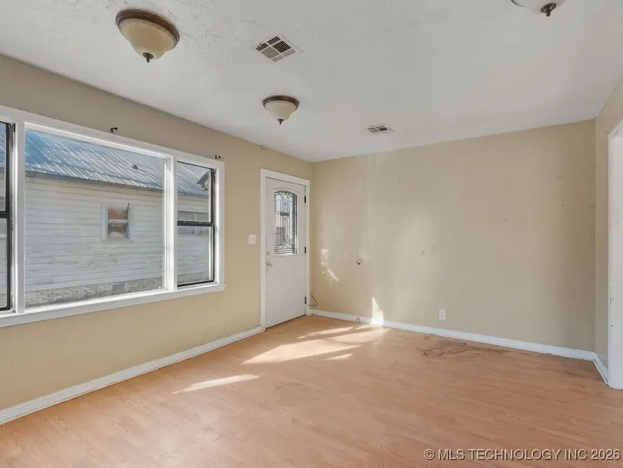 516 W 7th Street, Ada, OK 74820 - #3