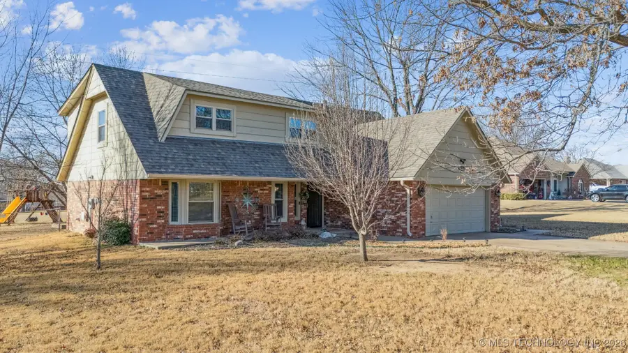 8494 S Murphree Drive, Broken Arrow, OK 74014 - Image #2