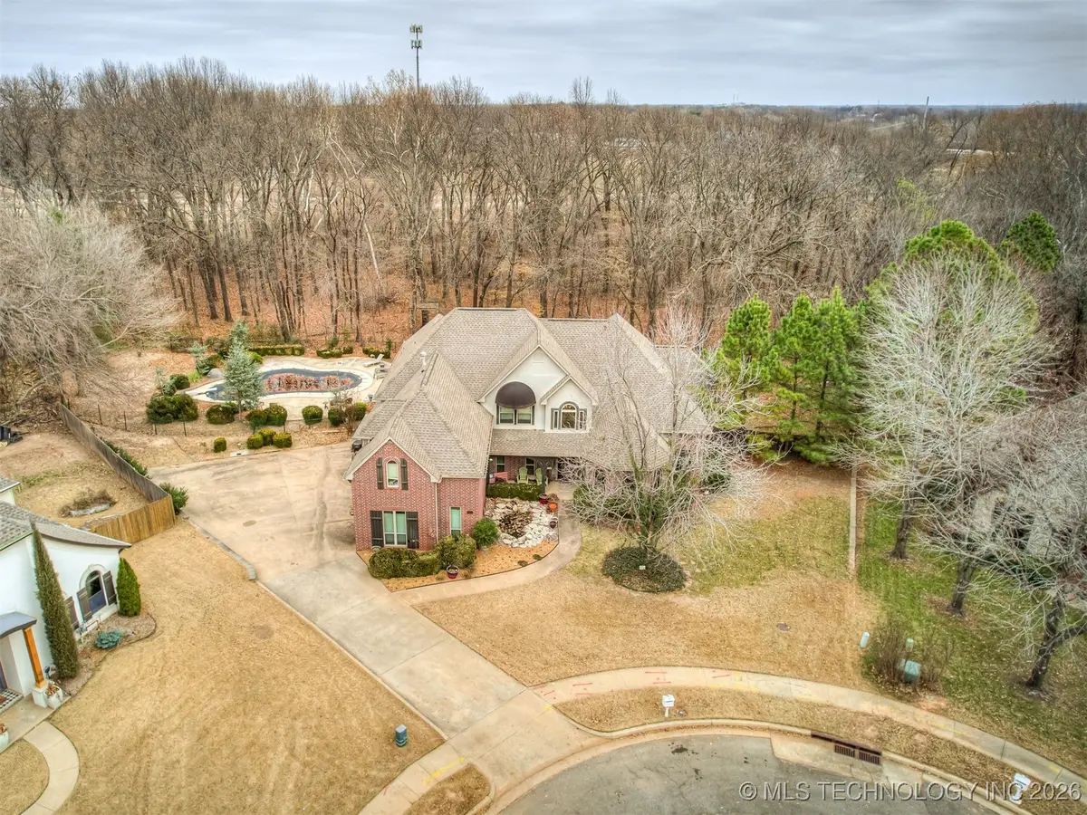 6301 S 5th Avenue, Broken Arrow, OK 74011 - Image #1