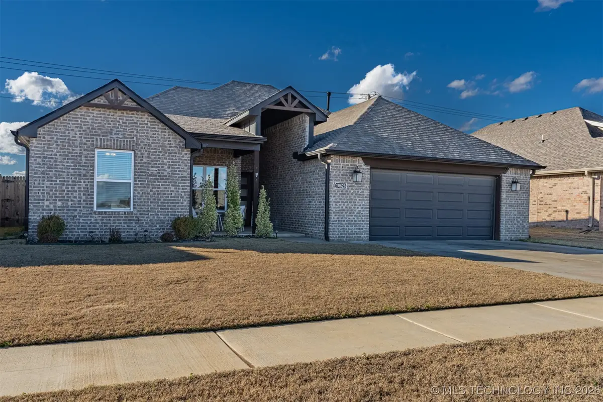 10828 S 274th East Avenue, Coweta, OK 74429 - Image #1