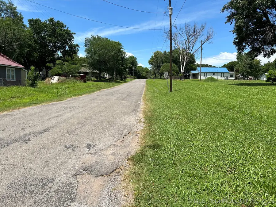 604 Irving Street, Fort Gibson, OK 74434 - #3