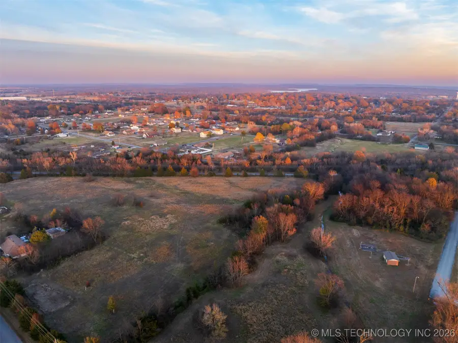 2 N Wagoner Avenue, Wagoner, OK 74467 - Image #2