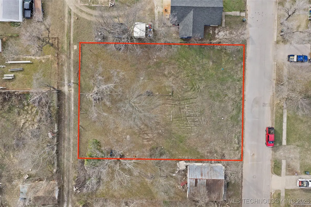 305 E Tahlequah, Sulphur, OK 73086 - Image #1