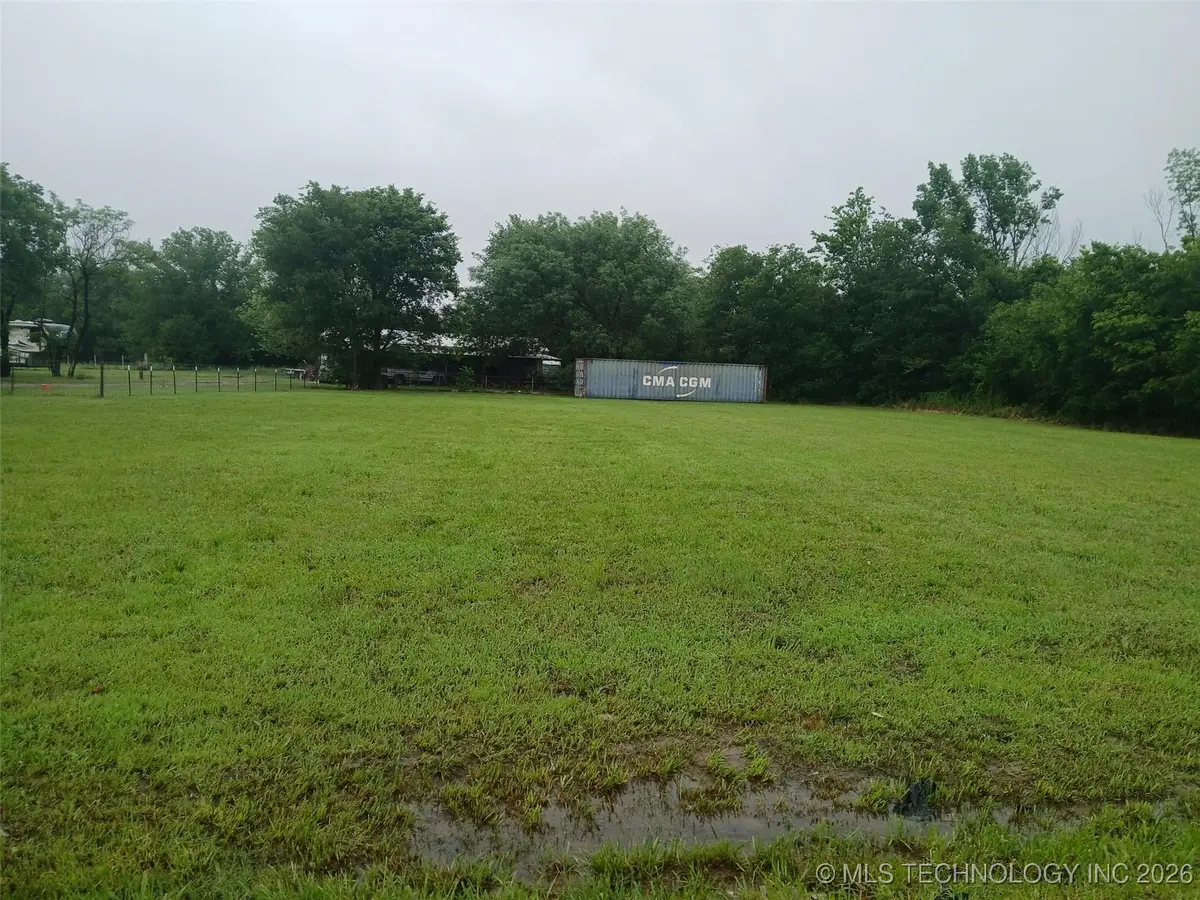 E Shawnee Avenue, Nowata, OK 74048 - Image #1