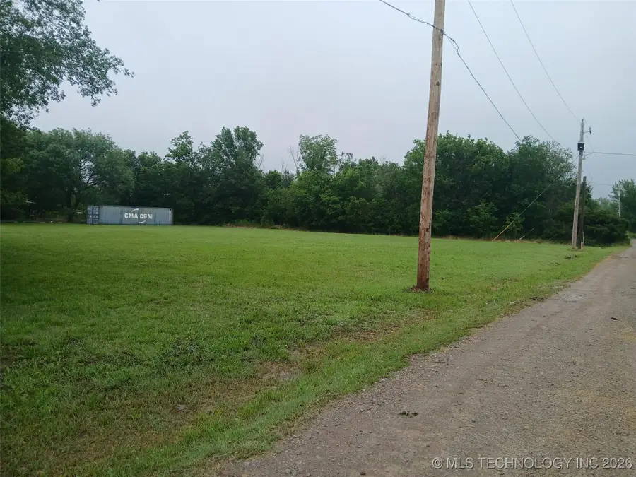 E Shawnee Avenue, Nowata, OK 74048 - Image #3