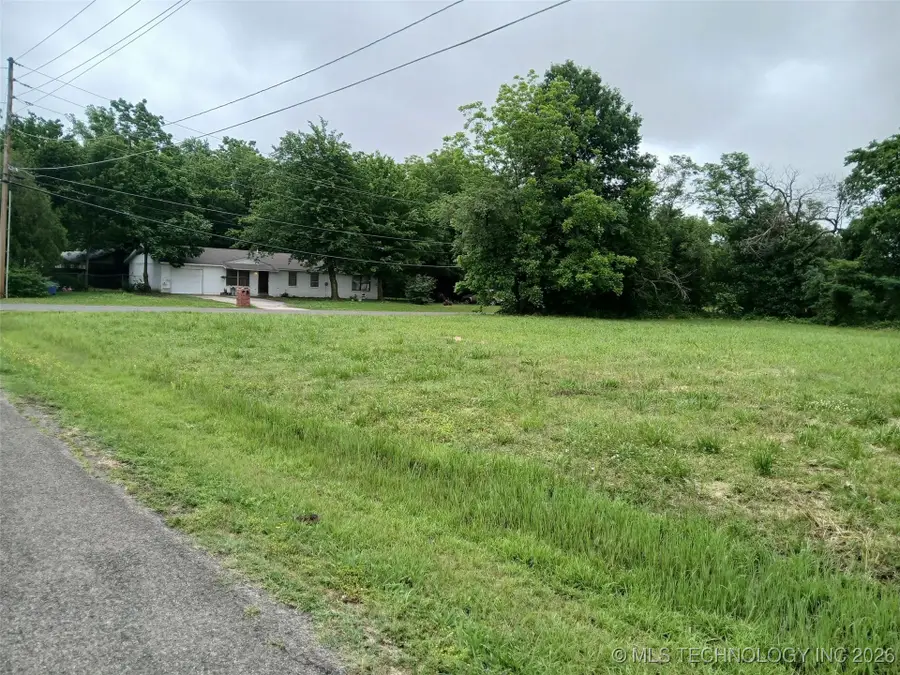 S Polk Avenue, Wagoner, OK 74467 - Image #2