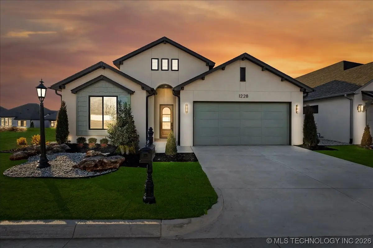 1228 N 72nd Street, Broken Arrow, OK 74014 - Image #1