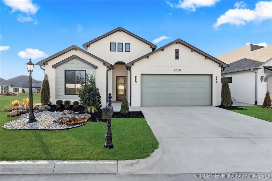 1228 N 72nd Street, Broken Arrow, OK 74014 - Image #2