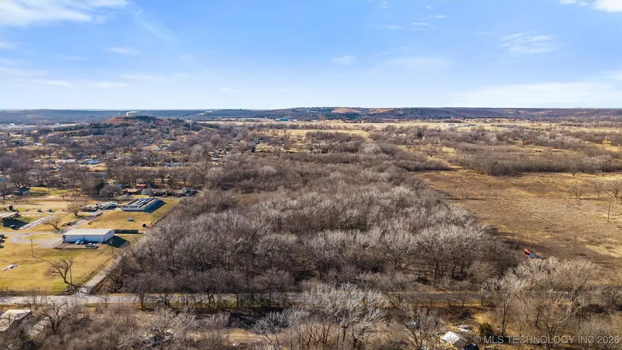 400 NW Cass Avenue, Bartlesville, OK 74003 - #3