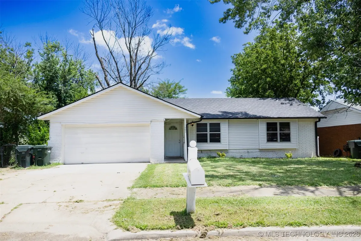 1606 N Chambers Terrace, Claremore, OK 74017 - Image #1
