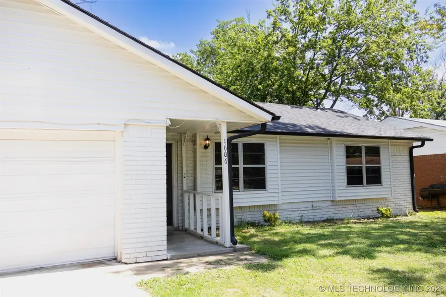 1606 N Chambers Terrace, Claremore, OK 74017 - Image #2