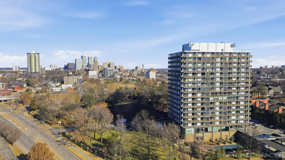 2300 S Riverside Drive #4B, Tulsa, OK 74114 - Image #1