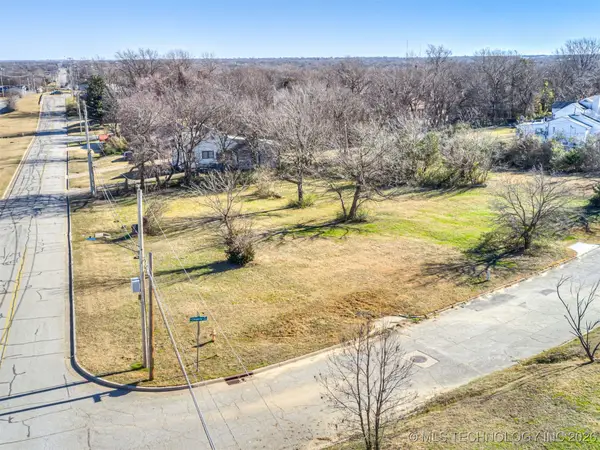 2533 N Cheyenne Avenue, Tulsa, OK 74106