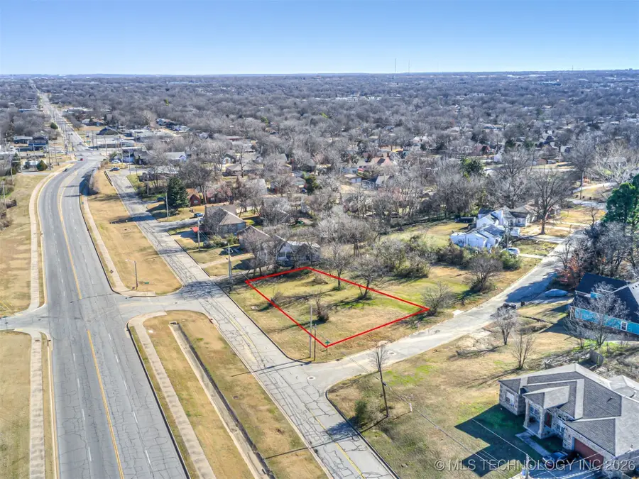 2533 N Cheyenne Avenue, Tulsa, OK 74106 - Image #2