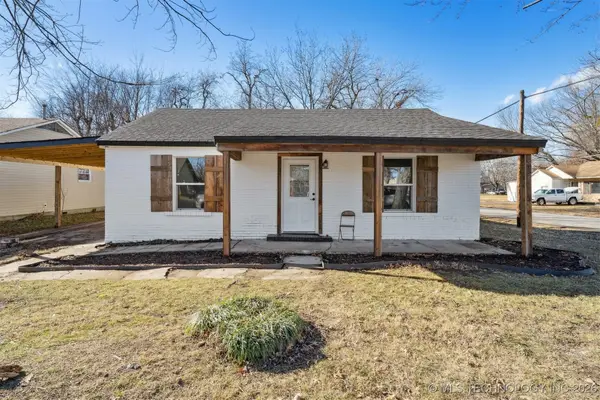 320 N Hogan Street, Pryor, OK 74361